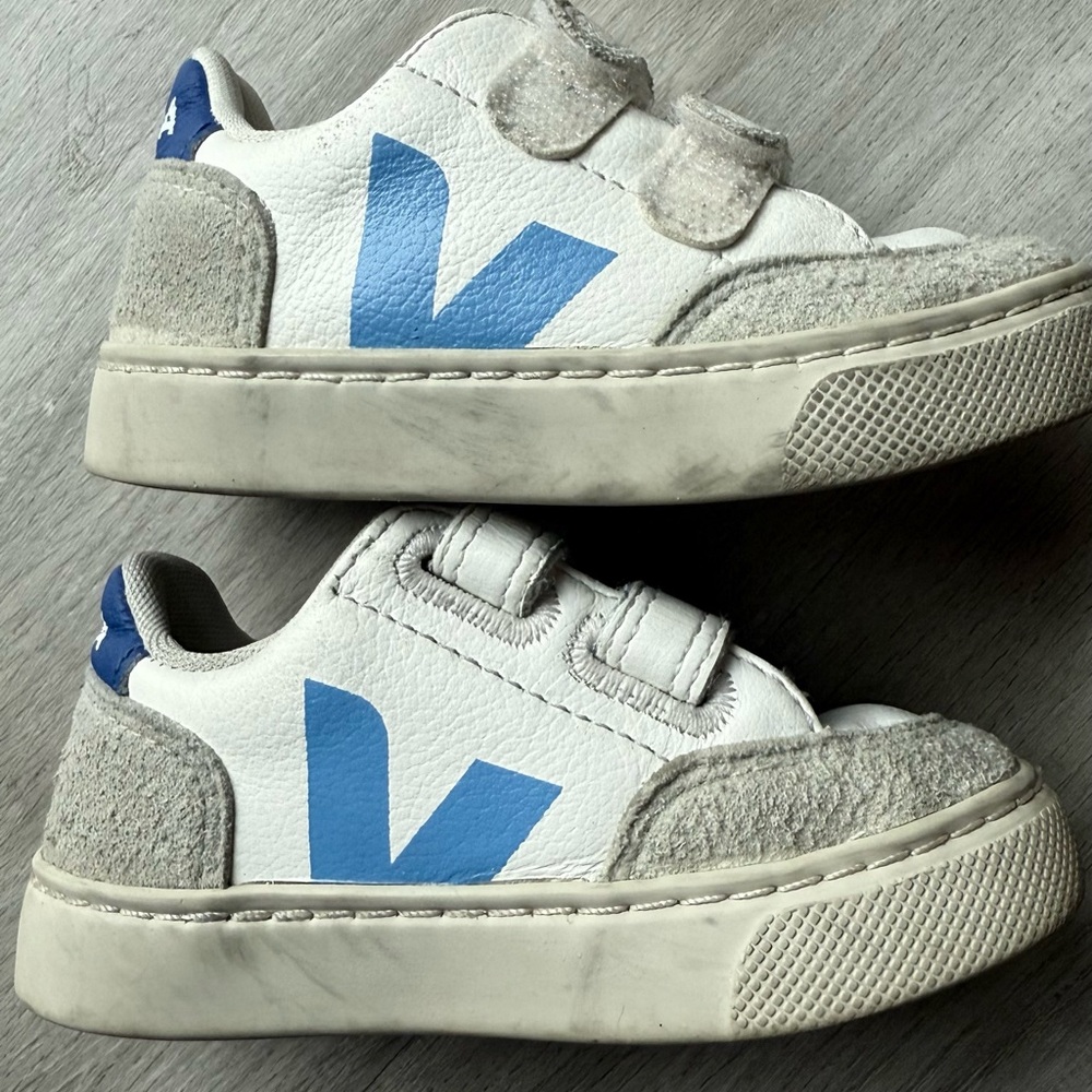 Veja Small V-12 Toddler Sneaker - 7